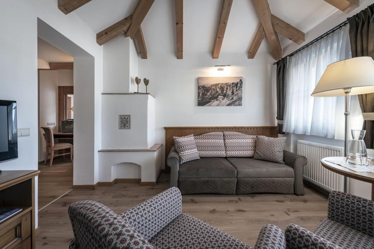 Hotel Dosses Тірес Екстер'єр фото